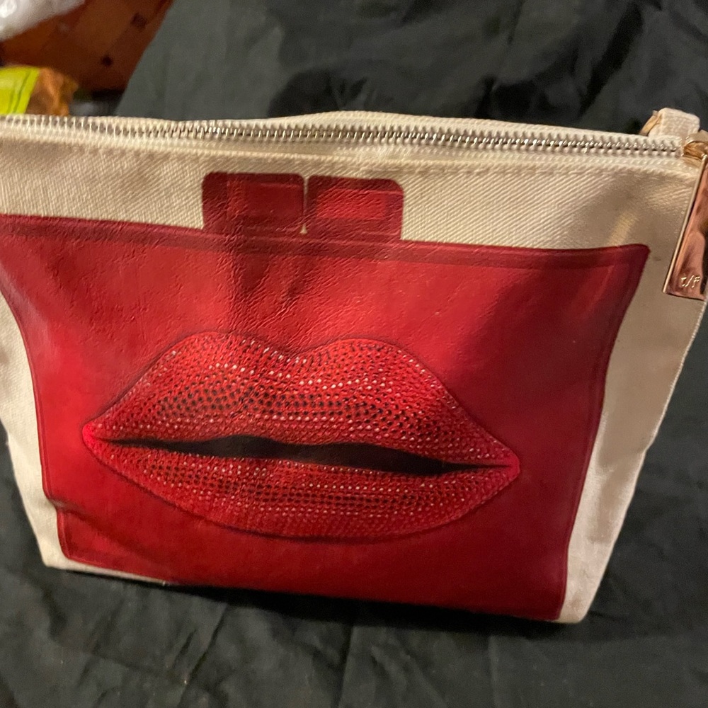 Canvas shoulder/crossbody by-THURSDAY FRIDAY unique bold red beautiful lips